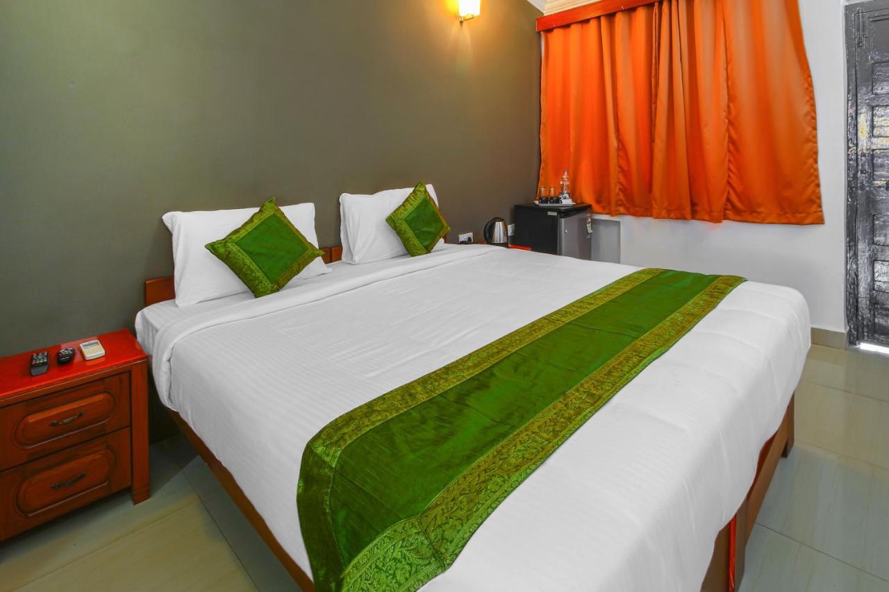 Hotel Treebo Trip La Portuguesa Candolim Exterior foto